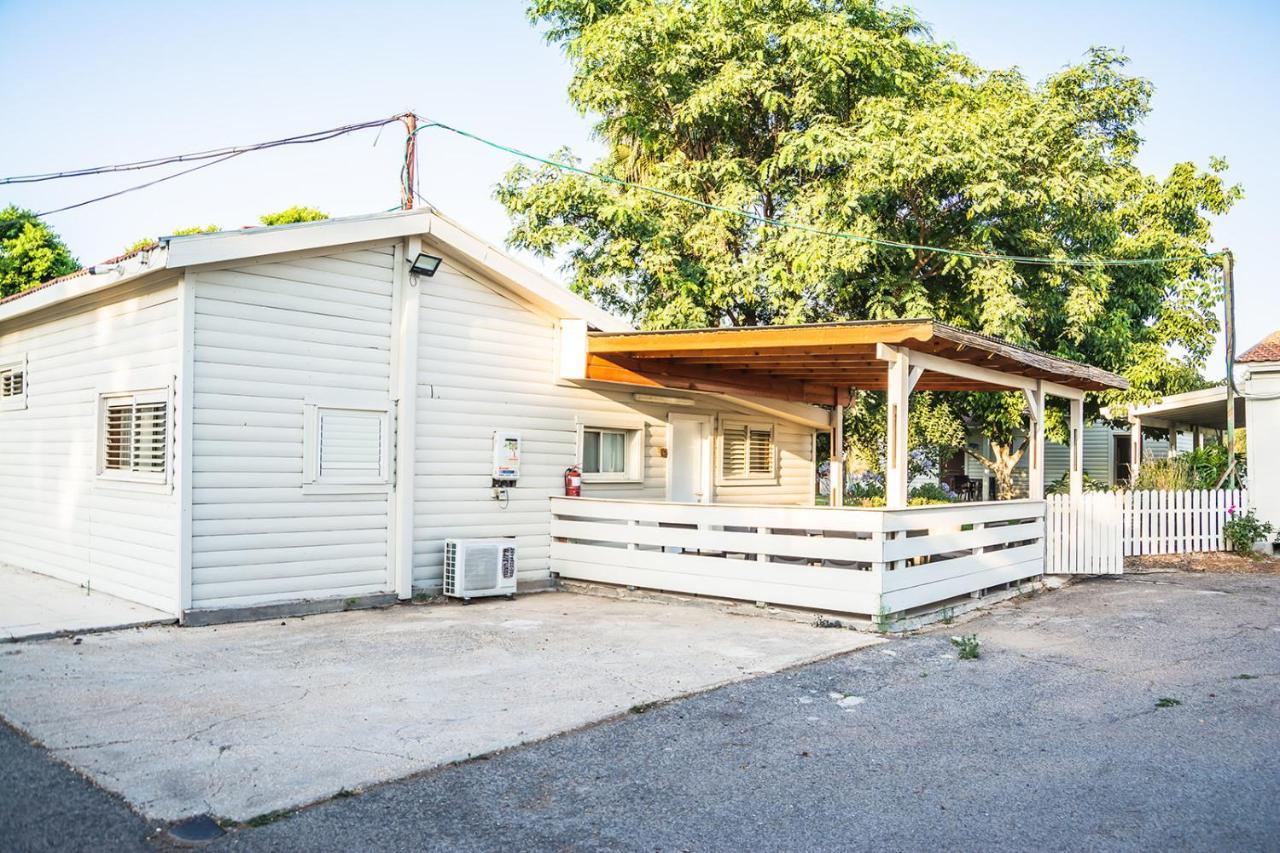 Etzel Tami Hospitality Neot Golan Exterior foto