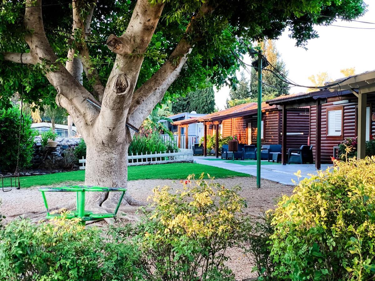 Etzel Tami Hospitality Neot Golan Exterior foto