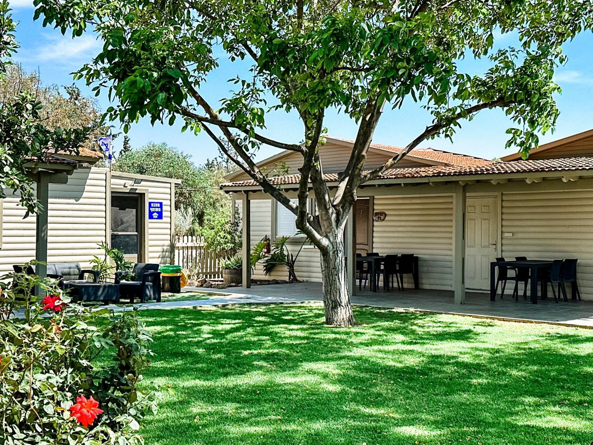 Etzel Tami Hospitality Neot Golan Exterior foto