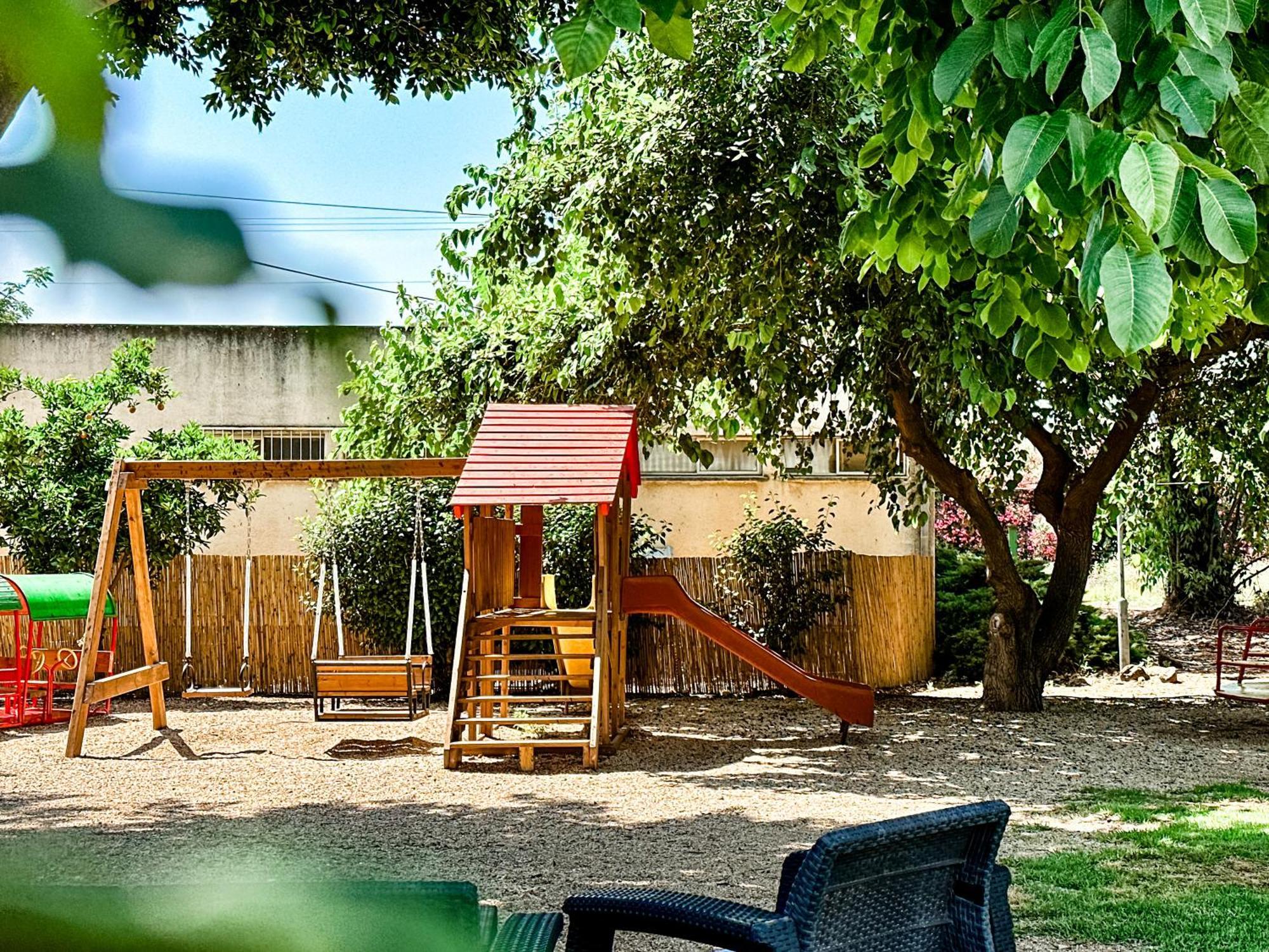 Etzel Tami Hospitality Neot Golan Exterior foto